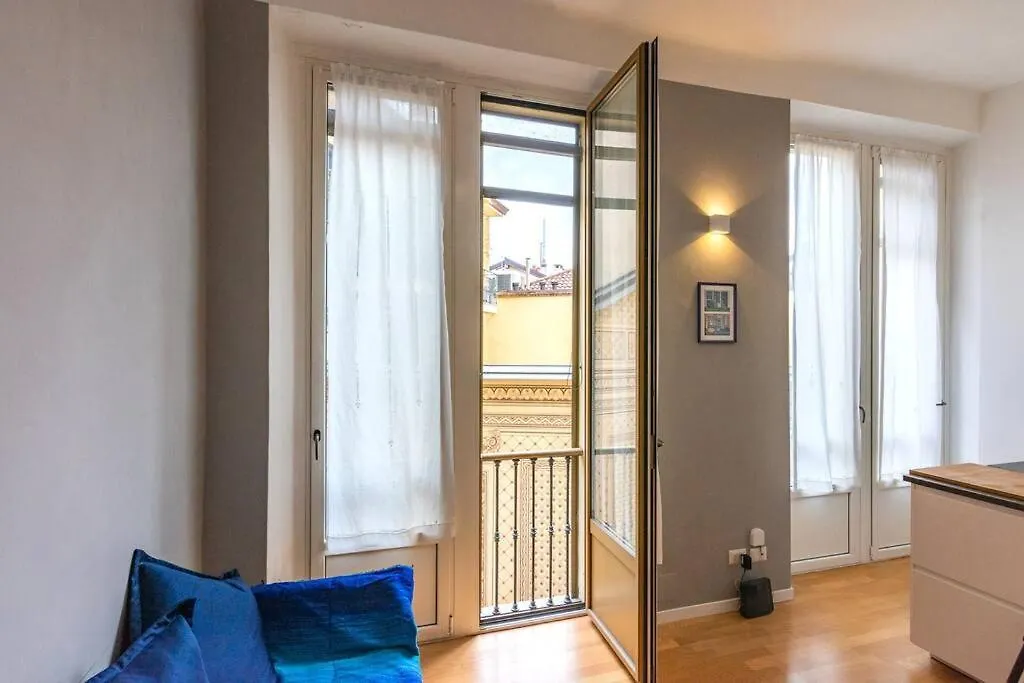 Sant'Ambrogio Apartment Milan